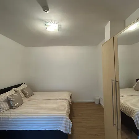 Schoene Im Zentrum Apartment